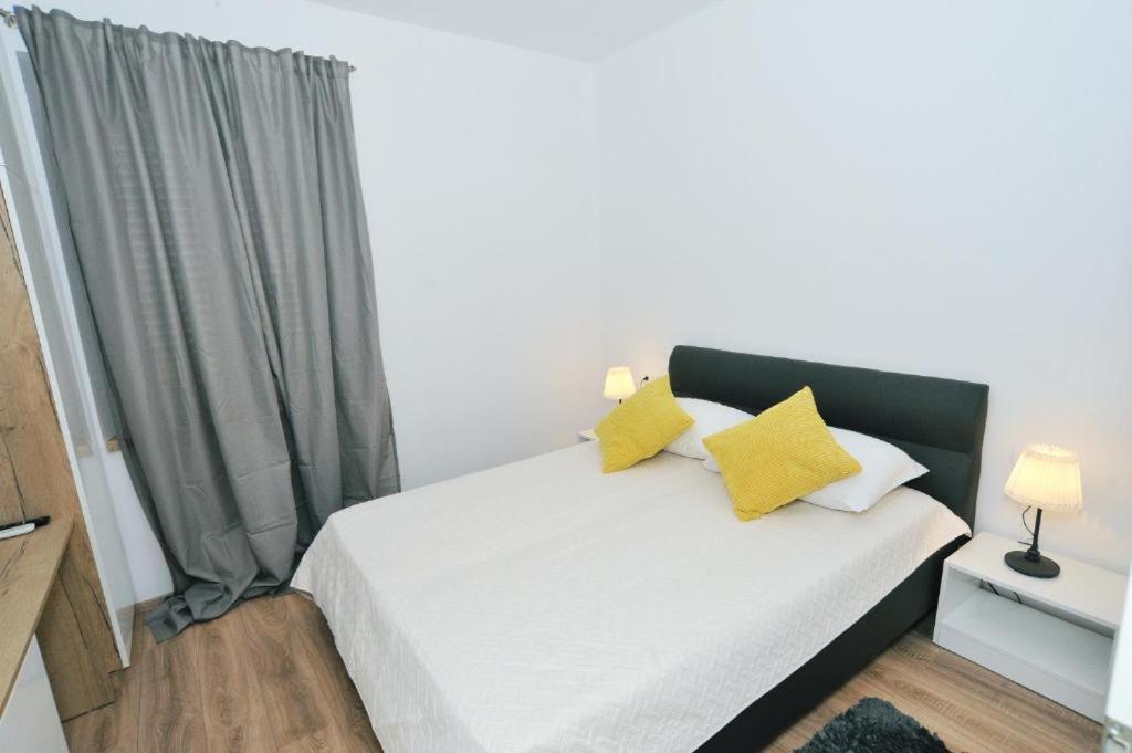 Rooms Patricija 2 Zadar Bagian luar foto